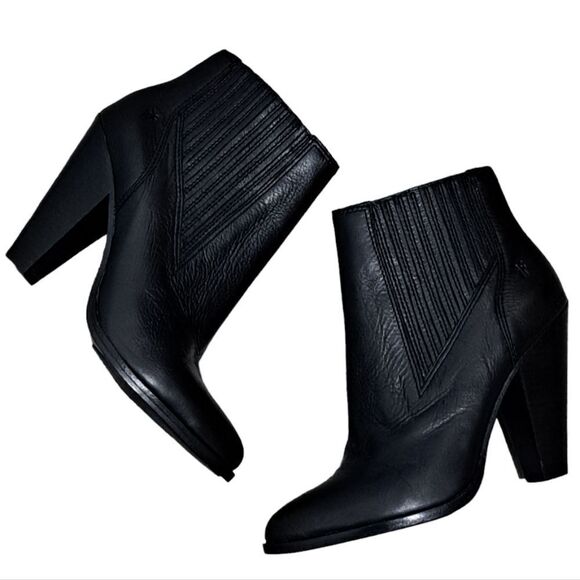 Frye Remy Chelsea Women's Black Leather Slip On Zip Up Ankle Booties Size 7.5 - Picture 2 of 13